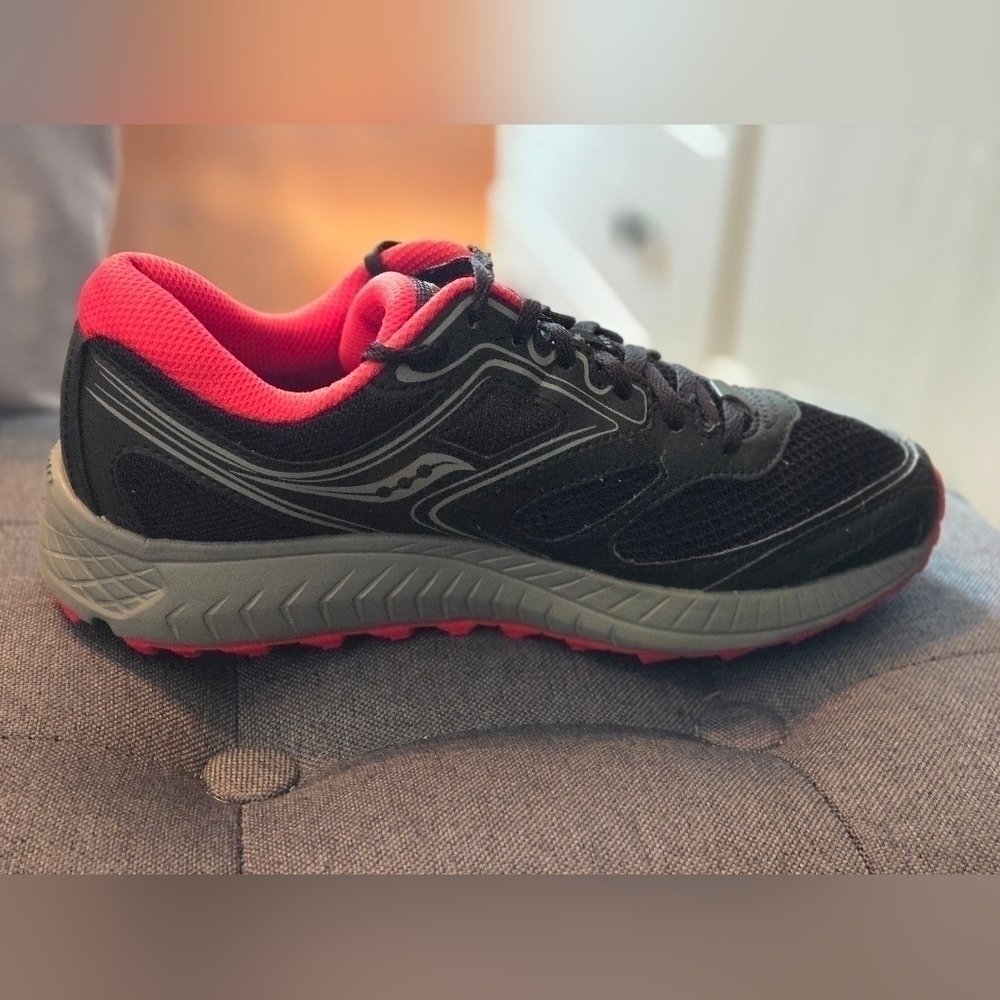 Saucony | Women's Versafoam Cohesion TR12 Trail Running Shoes | Size: 8.5 - Picture 8 of 12